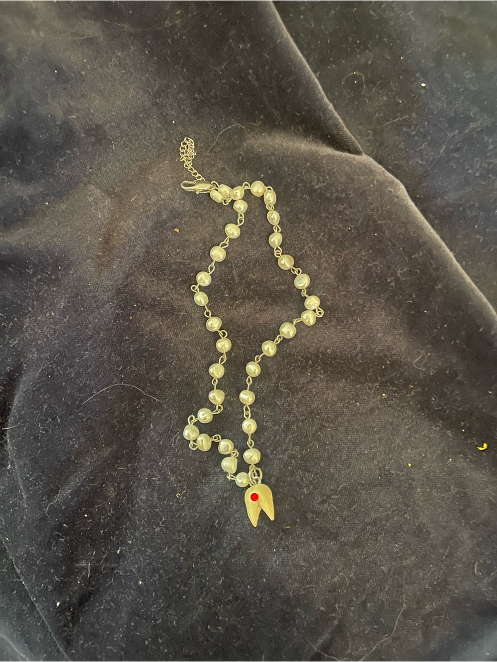 Twelve New York necklace with Tooth Charm - White